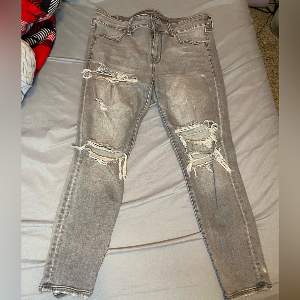 American Eagle gray skinny distressed jeans - Picture 1 of 3